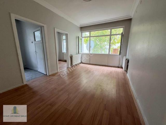 Aynur Emlak'dan 3+1 Kiralık Daire Baglarbaşı Caddesin'de