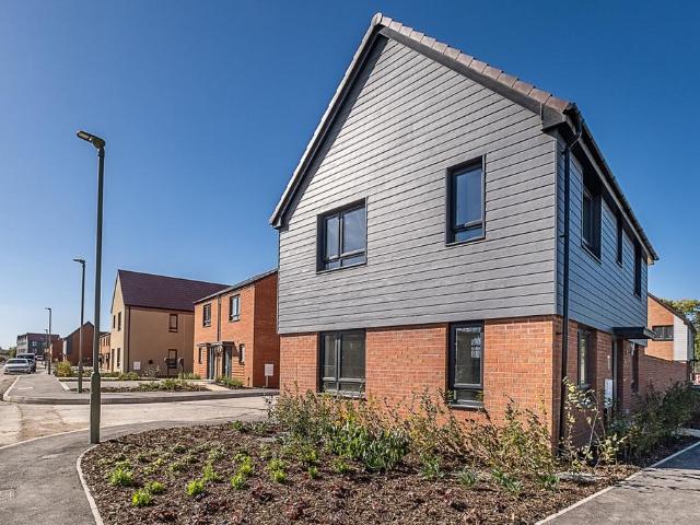 Aynesdale Roundhouse Road Didcot OX11 3 bed detached house to rent £2,015 pcm £465 pw