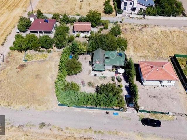 Ayaş Sinanlıda 614 M2 Arsa Üzerinde Hazır Bahçeli Ev