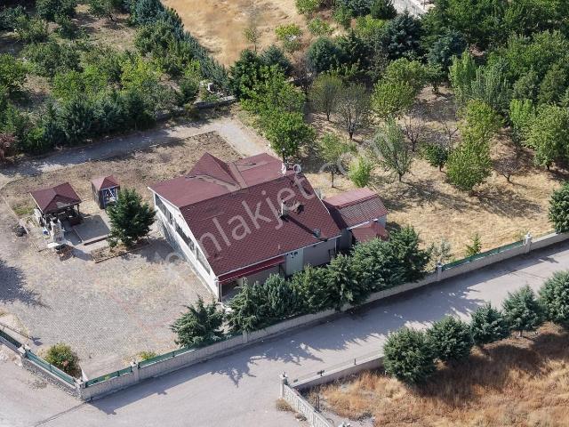 Ayaşta 2.124 M2 Arsa Üzeri Hazır Düzen Ev Ve Bahçesi