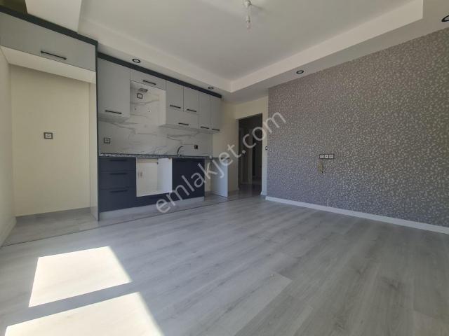 Ayanoğlu Mah. Tramvaya 100 Metre 2+1 85 M² Yüksek Giriş Daire