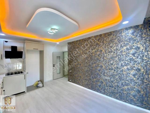 Ayanoğlu'nda Tramvaya 100 Mt Havuzlu 1+1 Kiralık Daire