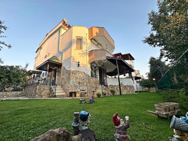 Ayanoğlundan Güre'de Masrafsız Geniş Bahçeli 3+1 Satılık Villa