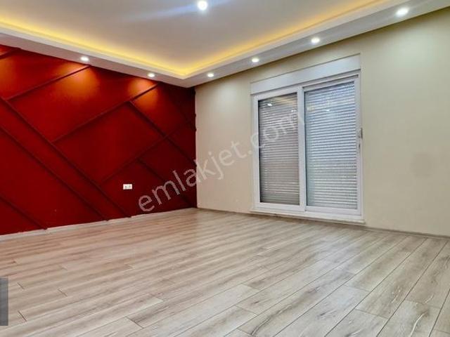Aybala Atlı'dan Göksu'da Eminevime Uygun Havuzlu 3+1