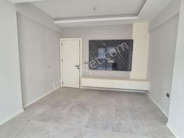 Aybars'tan Yeni Hastane Karşısında Kiralık 2+1 Sıfır Daire