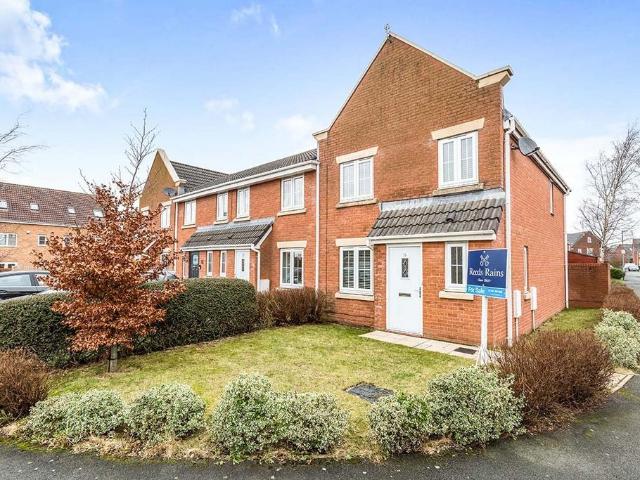 Aycliffe Drive, Chorley PR7 4 bed semi detached house to rent £1,150 pcm £265 pw