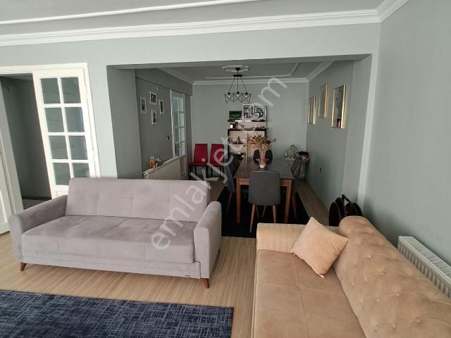 Aydın Caddesinde 225 M² 4+1 Geniş Satılık Daire