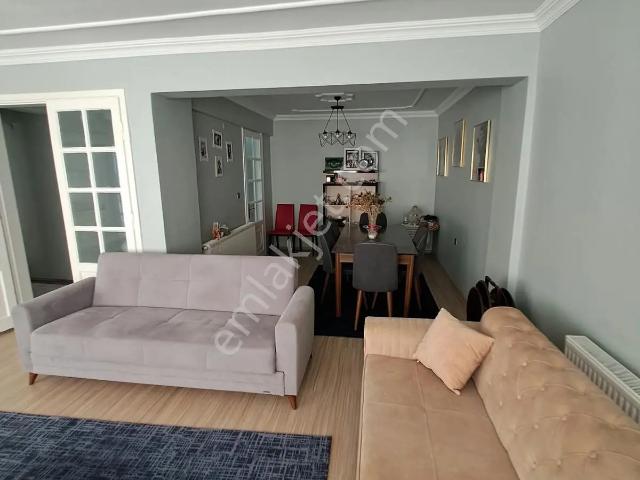 Aydın Caddesinde 225 M² 4+1 Geniş Satılık Daire