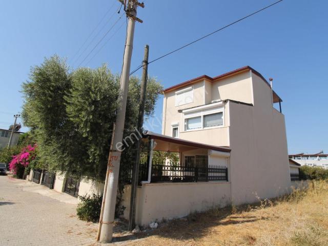 Aydın Didim Akbük Tam Müstakil 3+1 300 M2 Arsa İçin Bahçeli Denize 200 Mtre Mesafede Muhteşem Konum