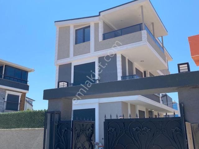 Aydın Didim Altınkumda 4+1 Akıllı Sistem Havuzlu Lüx Villa