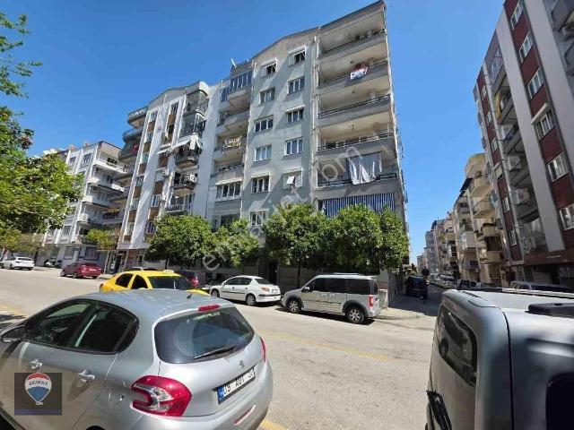 Aydın Efeler Meşrutıyet Mahallesı'nde 3+1 Ara Kat Satılık Daıre