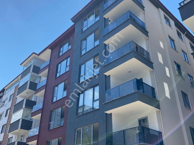 Aydın Emlak Bahçelievlerde 2+1 / 5.kat / 85m²