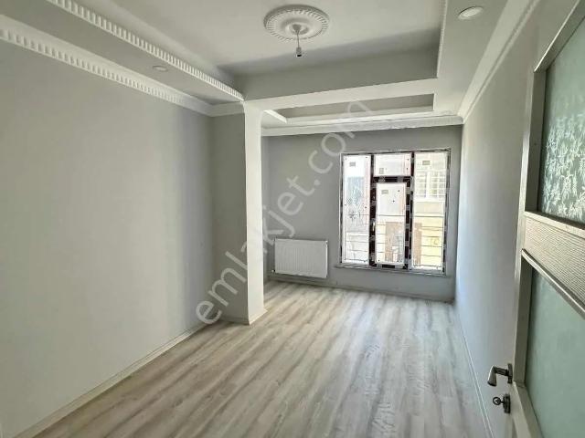 Aydın İnş. Anadolu Mh. 4+1 150m2 Girişleri Ayrı Ters Dublex