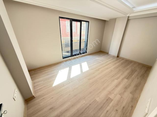Aydın İnşaat'tan Eminevime Uygun 3+1 120m² 3.kat Daire.!