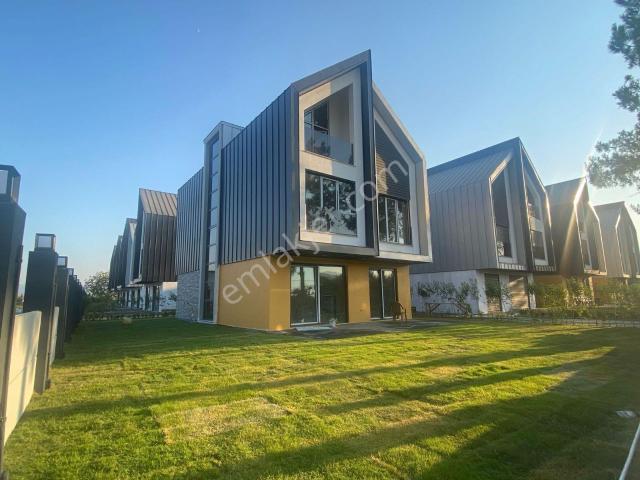 Aydın İncirliova Gerenkova'da 300 M² 5+1 Lüx Müstakil Villa