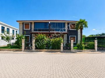 Aydın Merkez Kardeşköy Mahallesi Müstakil Bahçeli Kiralık Villa
