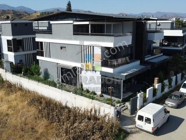 Aydın Nazilli Dallıca Mahallesinde Satılık 5+1 Tripleks Villa