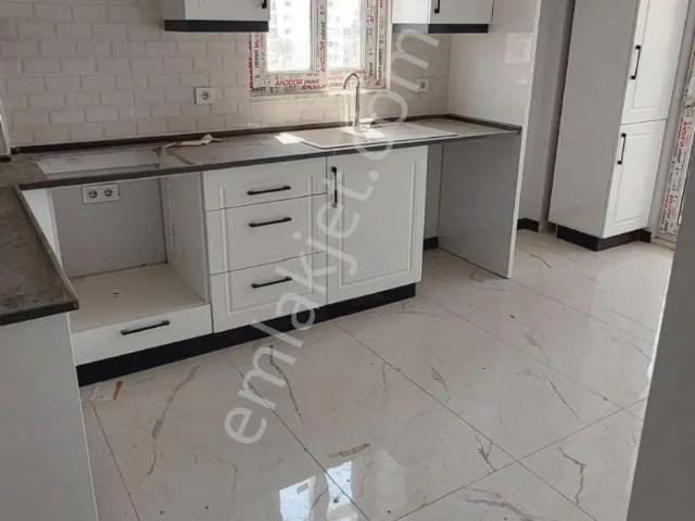 Aydın Nazilli Yöntem Emlaktan Yeşil Mahallede Doğalgazlı Alttan Isıtma 3+1 Daire
