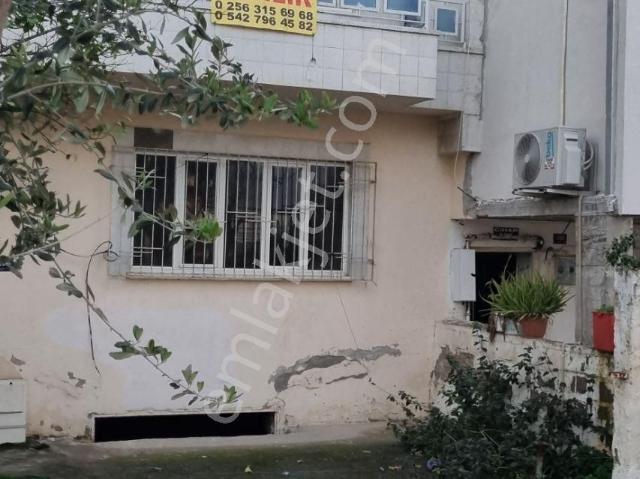 Aydın Nazilli Yöntem Emlaktan Cumhuriyet Mahallesinde 2 Katlı Satılık Müstakil Ev