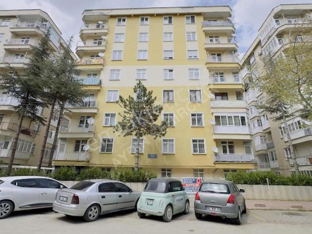 Aydın Satıyordan Malazgirt Mah. Barış Cad. 100m 2+1 100m2 Net