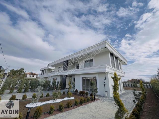 Aydın Satıyor'dan Meram Kozağaç Mh Geniş Ultra Lüx 4.5+1 Villa
