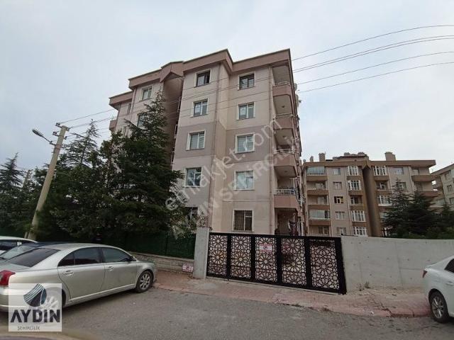 Aydın Satıyor'dan Bosnada Cadde Cepheli Kiralık 2+1 Daire