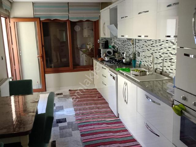 Aydın Söke Konak Mah. Doğalgazlı Asansörlü Merkezde 3+1 Satılık Daire