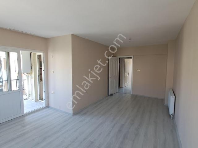 Aydın Söke Yenikent Mahallesi Onur Sitesinde 3+1 Satılık Daire