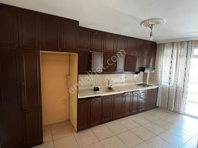 Aydın'dan İstiklal Caddesinde 3+1 Fırsat Kiralık Daire