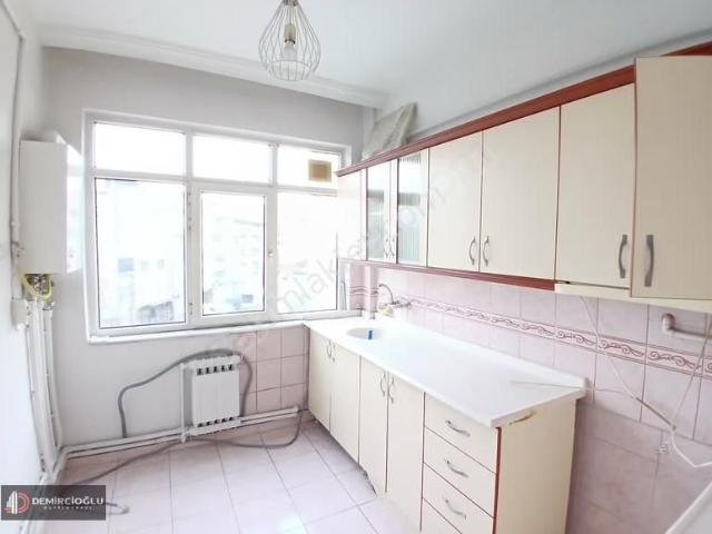 Aydınlıkevler De Kentsel Dönüşümlük 3+1satılık Daire