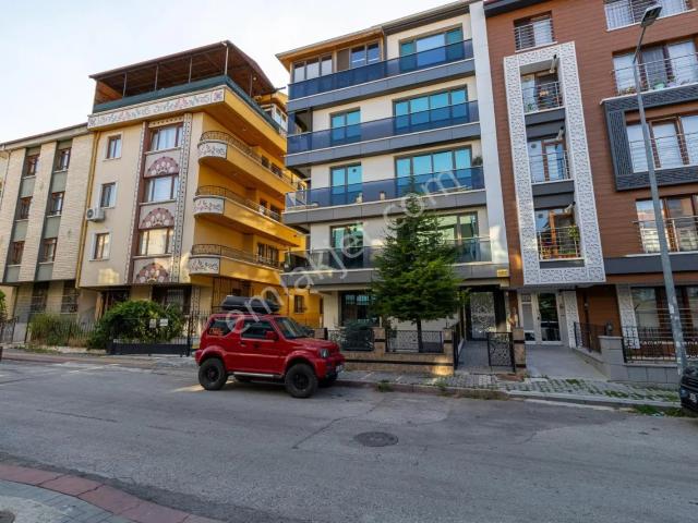 Aydınlıkevler Çevreli Cd. 3+1 Yeni Bina Satılık Daire