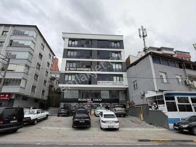 Aydınlıkevler Tanjant Yolu Üzerinde Kiralık 2+1 Ofis Veya Daire