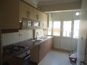 Aydınlıkevlerde 3+1 Full Yapılı Kiralık Daire Gizem Emlaktan
