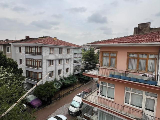 Aydınlıkevler'de Komple Yenilenmiş Hazır Kiracılı Fırsat 2+1!