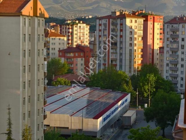 Aydınlıkevler'de Kaçırılmayacak Fırsat: Geniş Aileler İçin 5+1 D