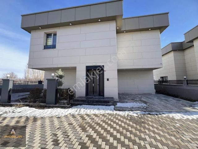 Aydınlar Gayrimenkul Den Satılık Lüx Villa