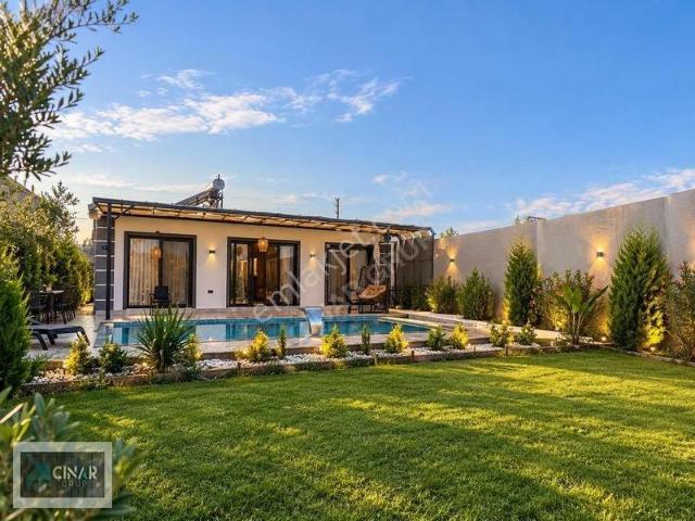 Aydan Aya Ödemeye Uygun Uzun Dönem Kiralık Eşyalı Villa