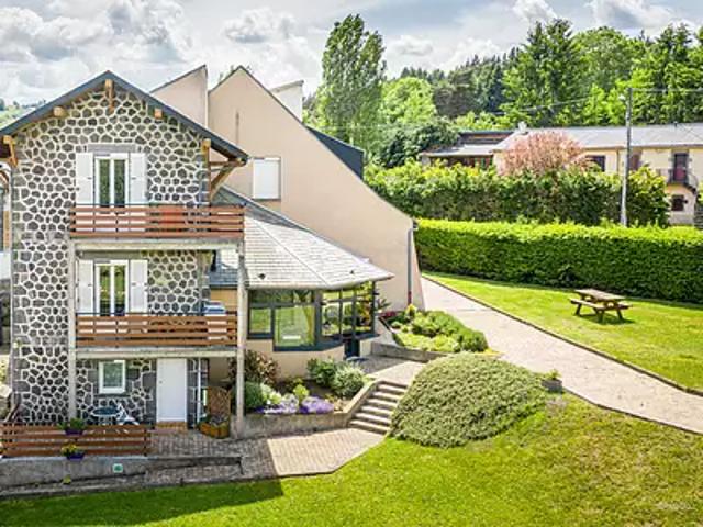 Aydat 63970 Achat / Vente maison 20 pièces t20 cave parking