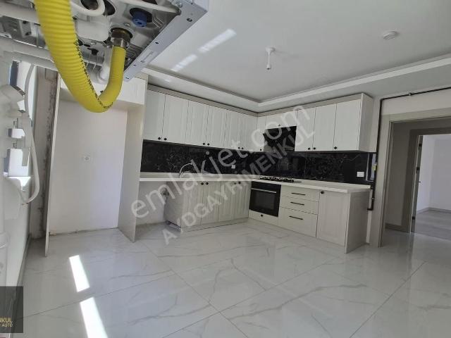 Ayd'den Orhangazi Cad. Üzerinde Kiralık 2+1 Daire