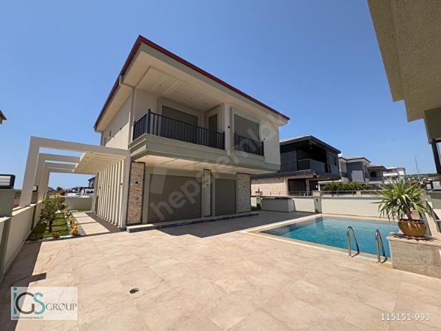 AYDIN DİDİM EFELER MAH. MODERN MİMARİ HAVUZLU EBEVEYN BANYOLU 4+1 VİLLA