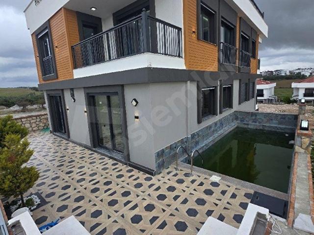 AYDIN DİDİM HİSAR MAHALLESİNDEHAMAM + SAUNA + SİNEMA ODALISATILIK TRİPLEX VİLLA
