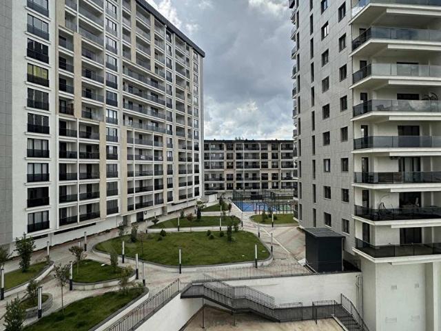 AYDINLI FGM GLORİA SİTESİNDE E.BANYOLU GENİŞ TİP SATILIK 2+1