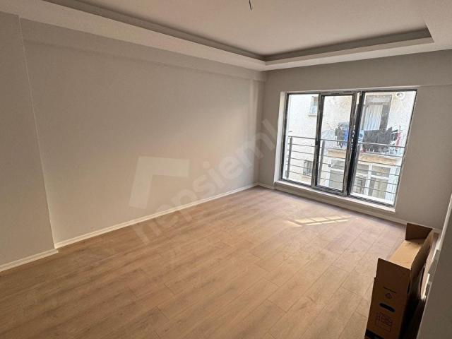 AYDINLIKEVLER'DE ÇEVRELİ YAKINI 2+1 SATILIK DAİRE KREDİYE UYGUN