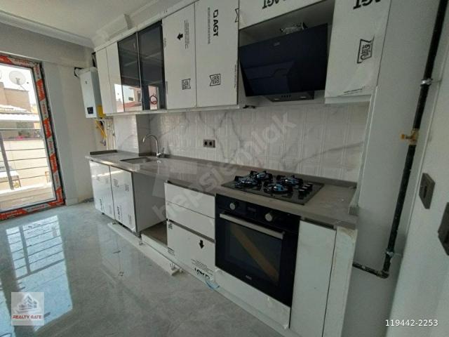 AYDINLIKEVLER'DE YERDEN ISITMALI FULL YAPILI SIFIR SATILIK DAİRE