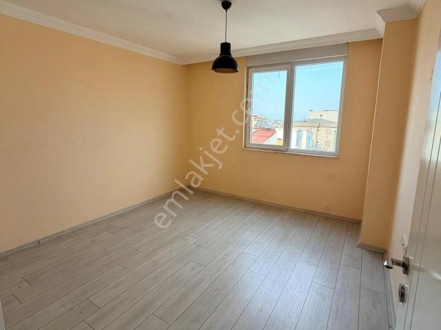 Aydoğmuş Mahallesi'nde 2+1 Şehir Manzaralı Kiralık Daire