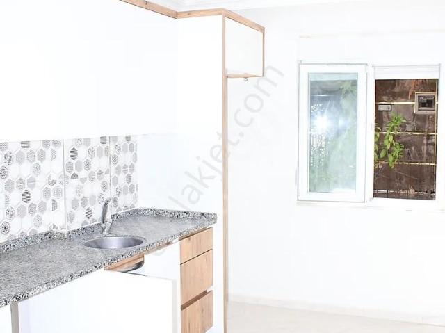 Aydoğmuş Mh Tramvaya Yakın 2+1 Ayrı Mutfak Geniş Kiralık Daire