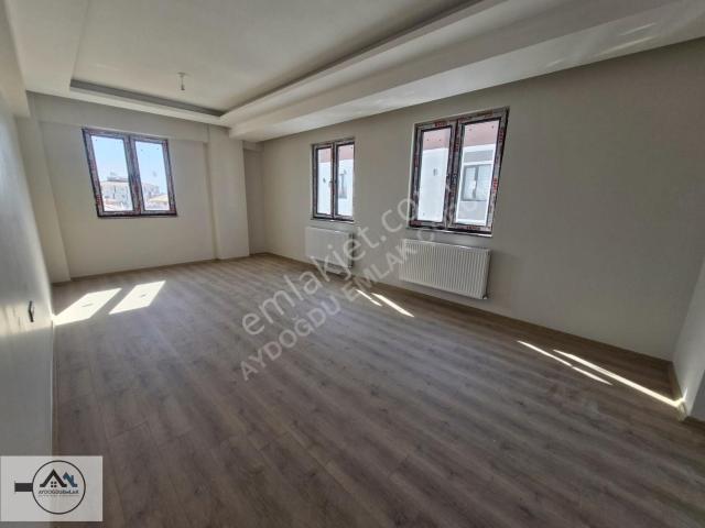 Aydoğdu'dan Mevlana Okulu Altı'nda Sıfır 3+1, 130m², Ebeveyn Ban