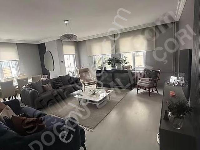 Aydoğdu'dan Kız Meslek Lisesi 4+1 Kiralık Daire Asasörlü 160 M2