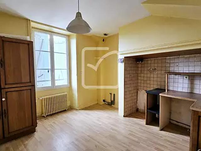 Ayen 19310 Achat / Vente maison 7 pièces t7 jardin