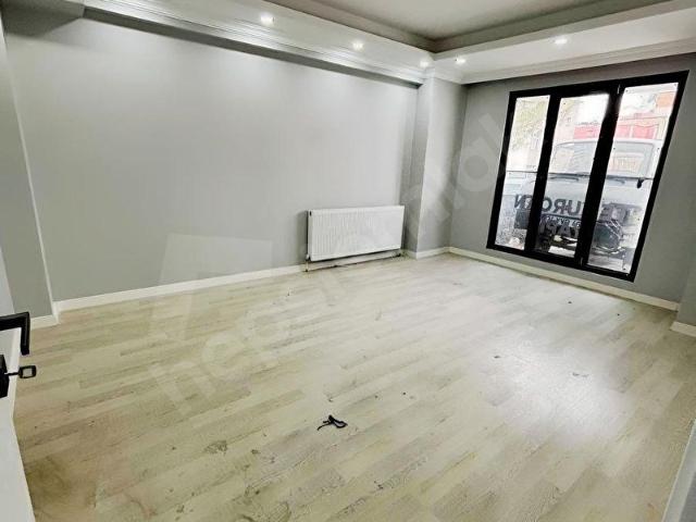 ÇAYIROVA ÖZGÜRLÜK MAH 3+1 GİRİŞ KAT ACİİİL